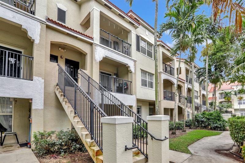 Details for 5840 Sample Rd  305, Coral Springs, FL 33067