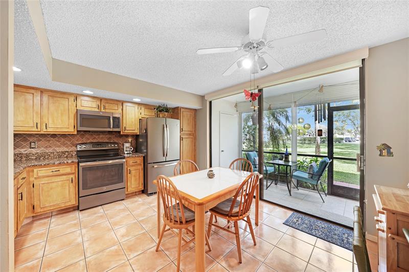 Image 10 of 47 For 5100 Las Verdes Cir  114