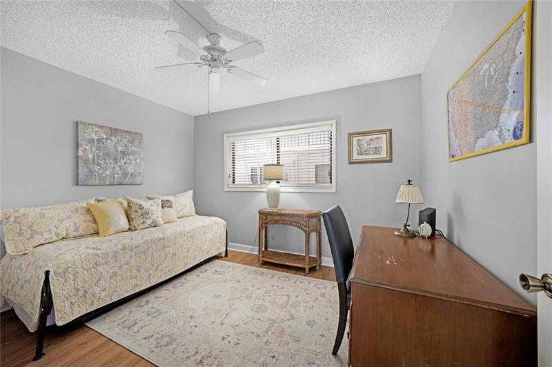 Image 14 of 47 For 5100 Las Verdes Cir  114