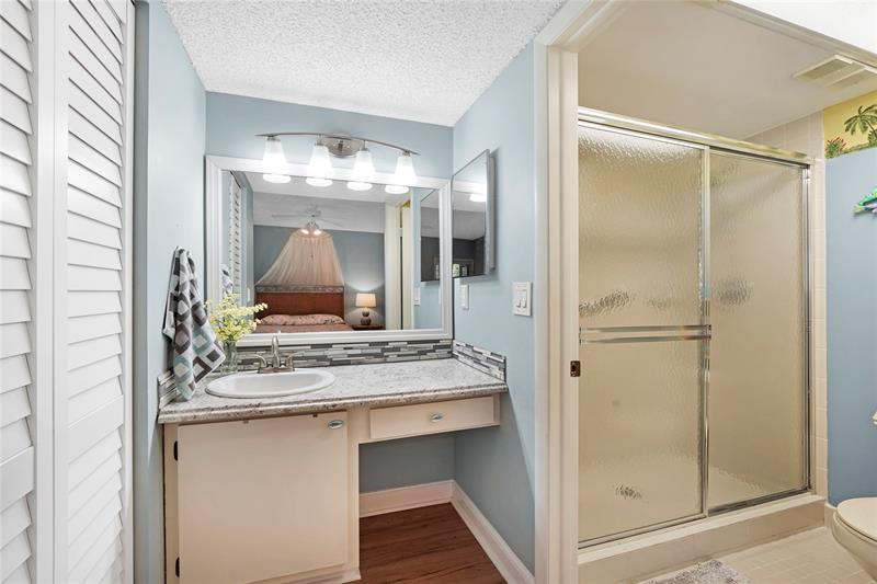 Image 19 of 47 For 5100 Las Verdes Cir  114