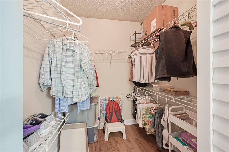 Image 21 of 47 For 5100 Las Verdes Cir  114