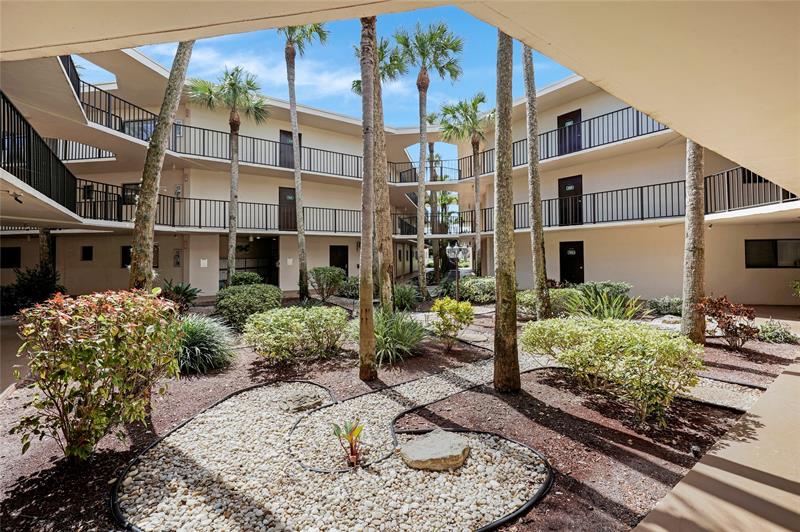 Image 32 of 47 For 5100 Las Verdes Cir  114