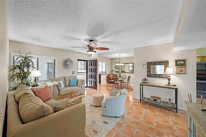 Image 8 of 47 For 5100 Las Verdes Cir  114