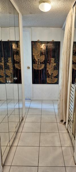 Image 10 of 25 For 2840 Somerset Dr  208m