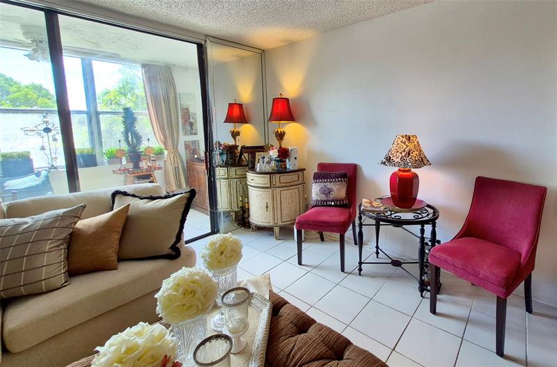 Image 22 of 25 For 2840 Somerset Dr  208m