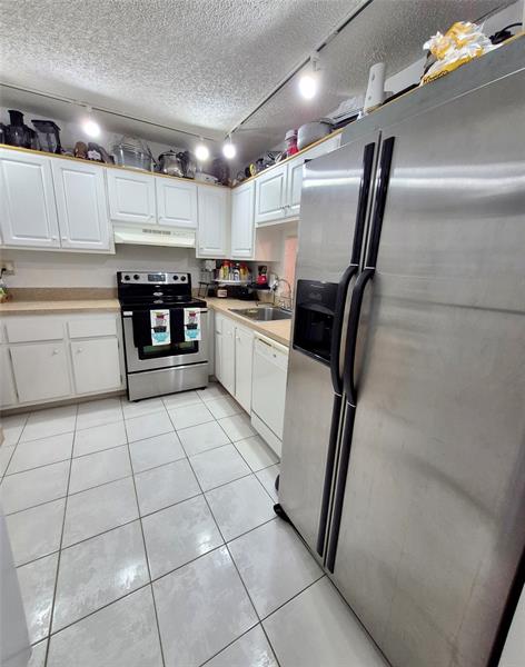 Image 6 of 25 For 2840 Somerset Dr  208m