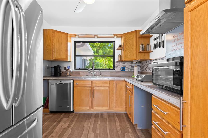 Image 7 of 37 For 2024 24th St