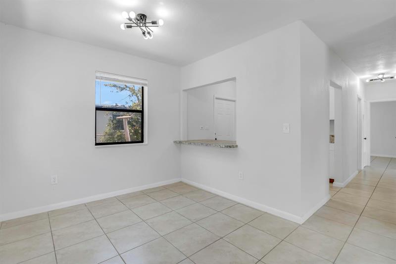 Image 5 of 33 For 3025 5 St  