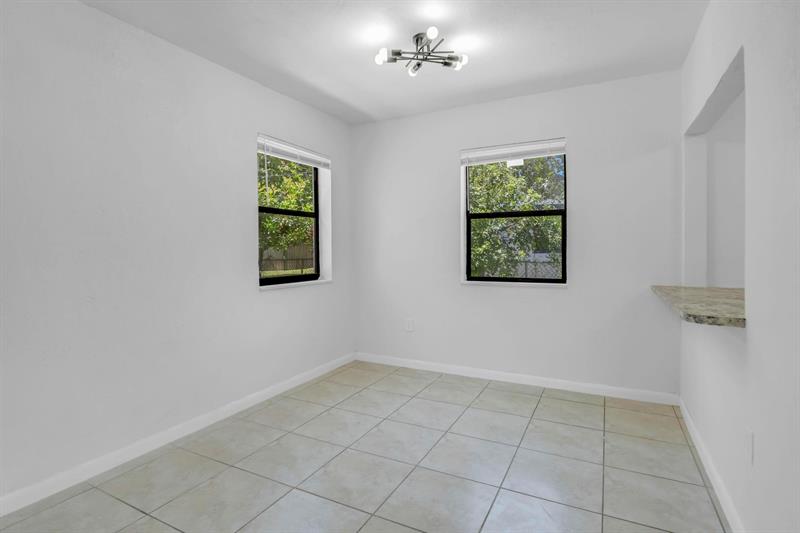 Image 6 of 33 For 3025 5 St  