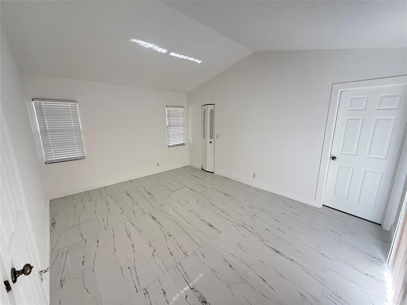 Image 5 of 9 For 7400 11th Ct