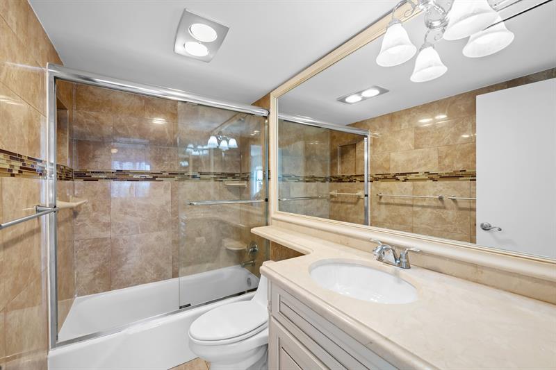 Image 23 of 25 For 111 Pompano Beach Blvd  914
