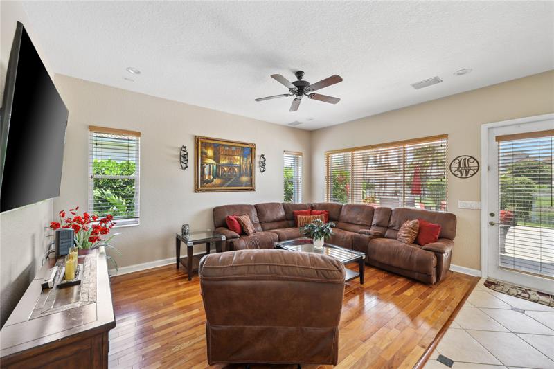 Image 13 of 31 For 4853 124th Way