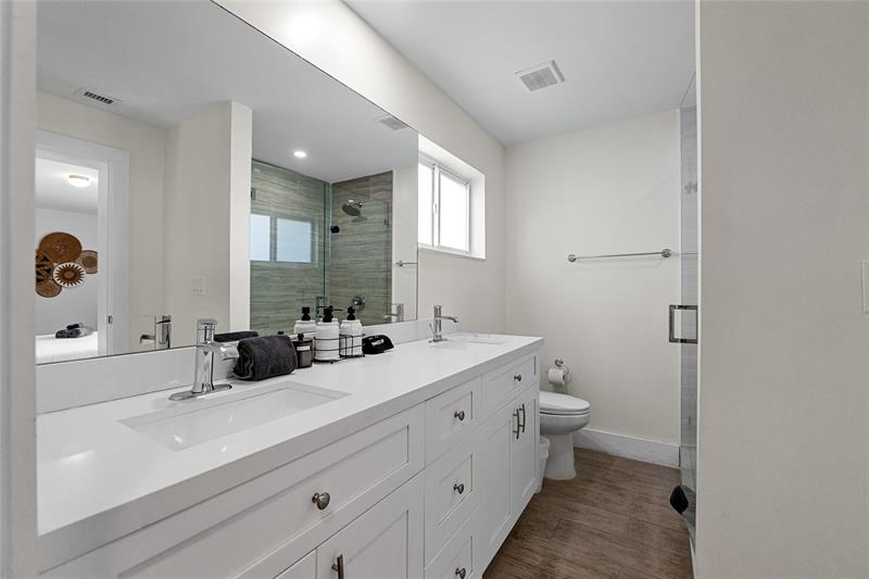 Image 17 of 35 For 2621 20th Street