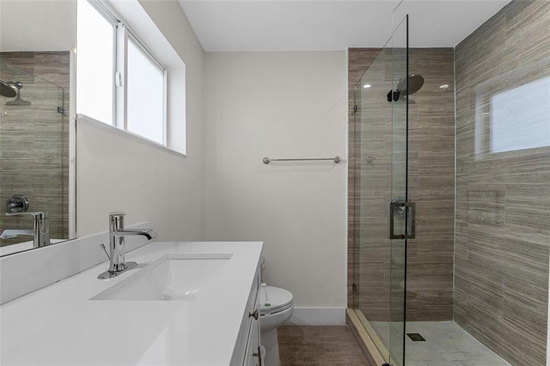 Image 22 of 35 For 2621 20th Street