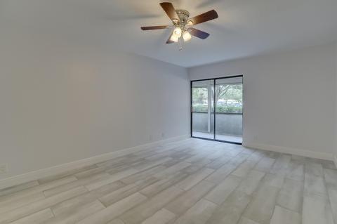 Image 7 of 19 For 4000 Hills Dr  6