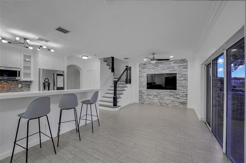 Image 11 of 50 For 12925 28th Ct