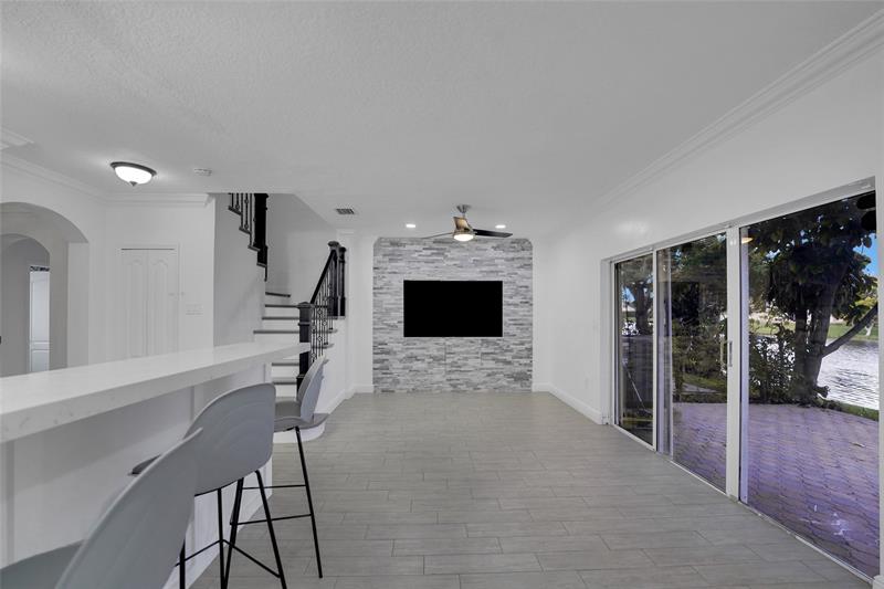 Image 12 of 50 For 12925 28th Ct