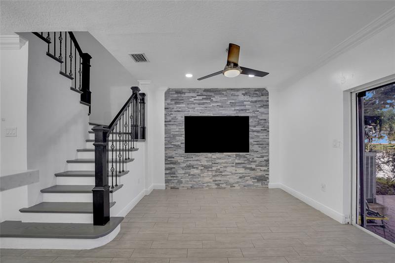 Image 13 of 50 For 12925 28th Ct