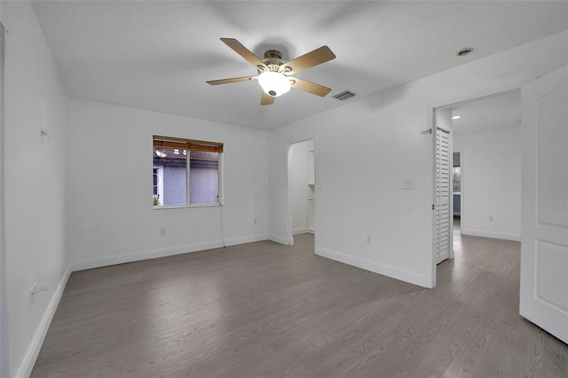Image 28 of 50 For 12925 28th Ct