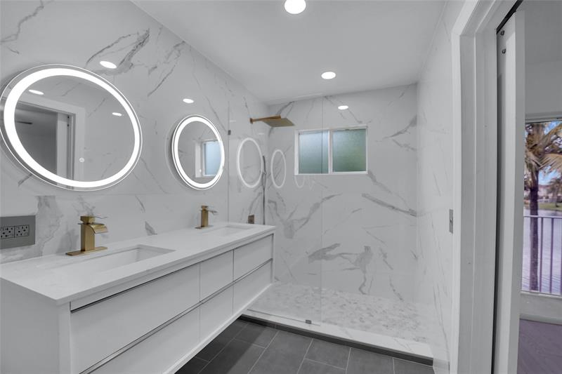 Image 32 of 50 For 12925 28th Ct