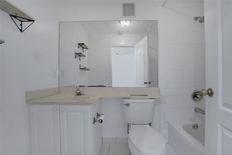 Image 36 of 50 For 12925 28th Ct