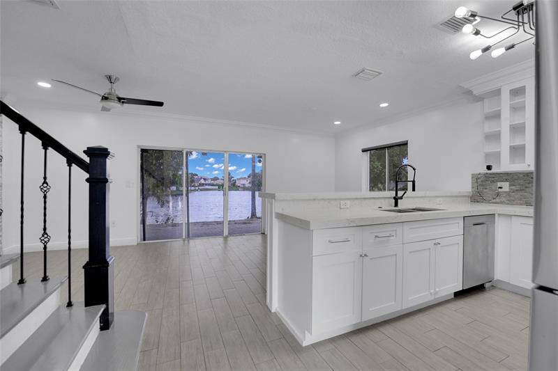 Image 7 of 50 For 12925 28th Ct