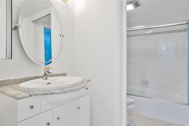 Image 13 of 32 For 2305 Saint Andrews Rd  129