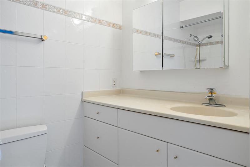 Image 18 of 32 For 2305 Saint Andrews Rd  129