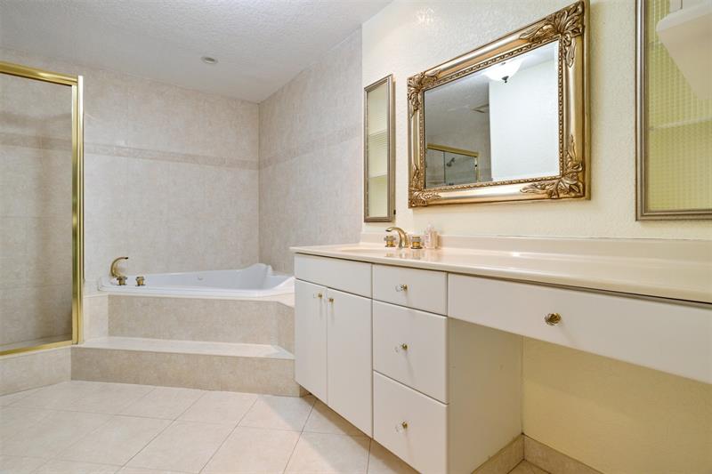 Image 19 of 32 For 2305 Saint Andrews Rd  129