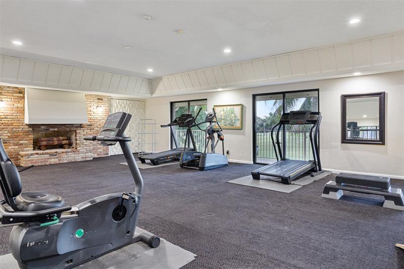 Image 31 of 32 For 2305 Saint Andrews Rd  129