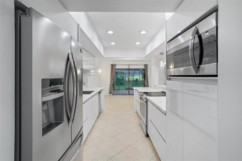 Image 7 of 32 For 2305 Saint Andrews Rd  129