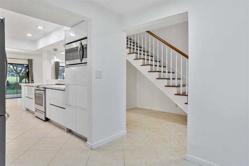Image 9 of 32 For 2305 Saint Andrews Rd  129