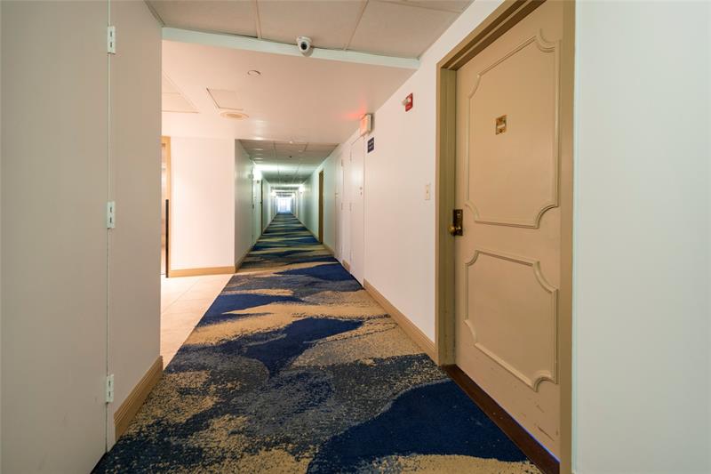 Image 21 of 28 For 3850 Washington St  710