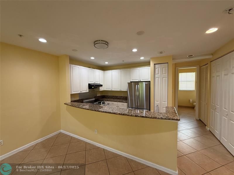 Image 10 of 11 For 3924 Laurel Ln  3924