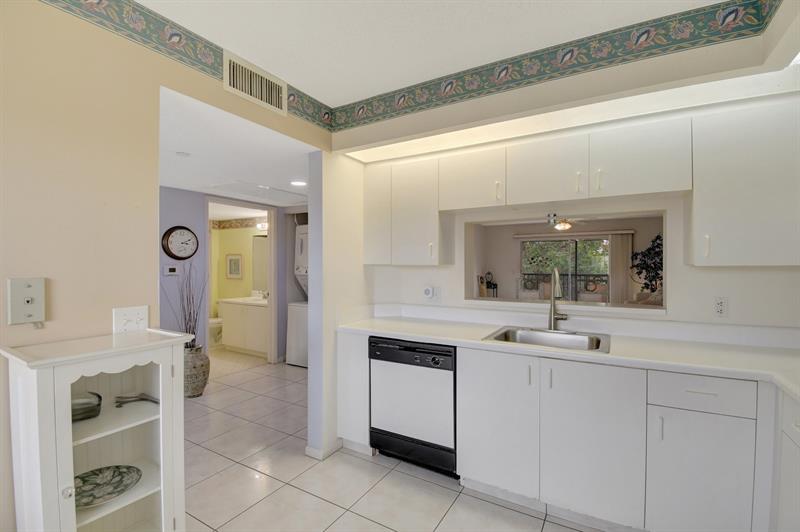 Image 20 of 31 For 900 142nd Ave  402 L