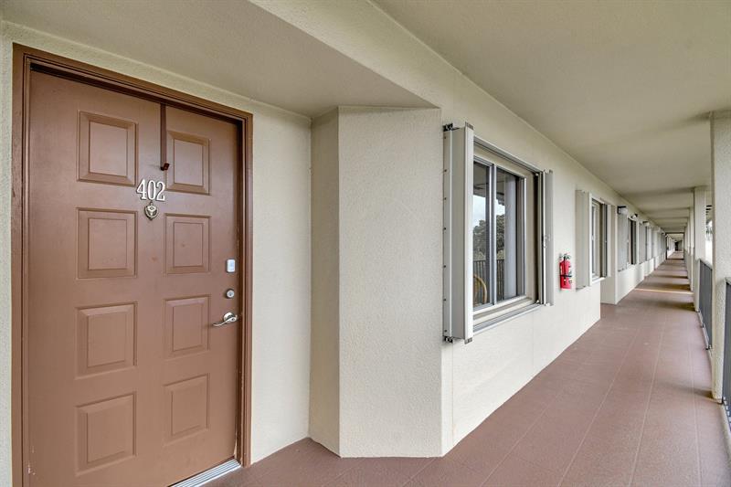 Image 5 of 31 For 900 142nd Ave  402 L