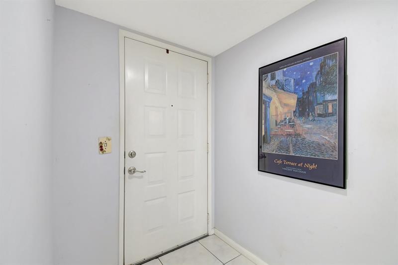 Image 7 of 31 For 900 142nd Ave  402 L