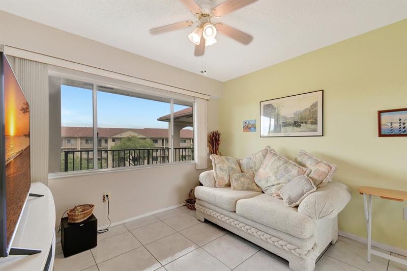 Image 8 of 31 For 900 142nd Ave  402 L