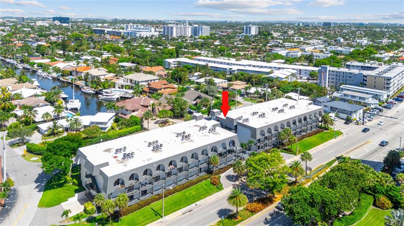 Image 4 of 35 For 4013 Ocean Dr  105