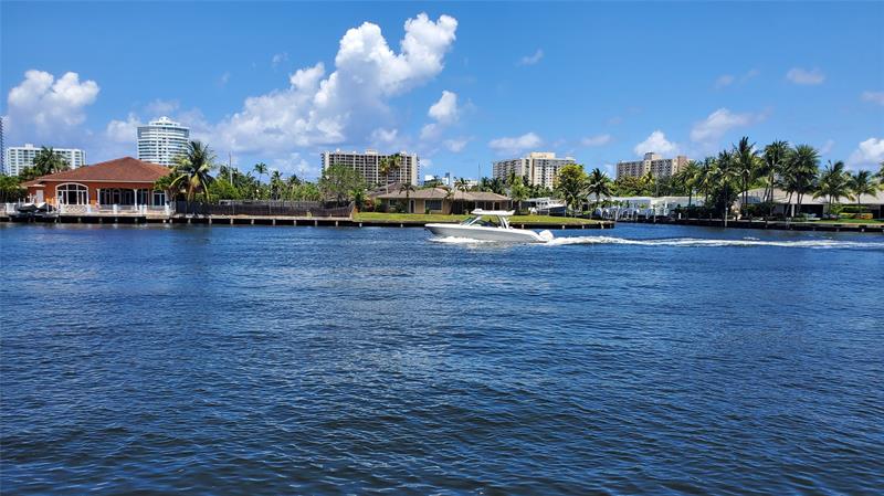 Image 45 of 54 For 6293 Bay Club Dr  2