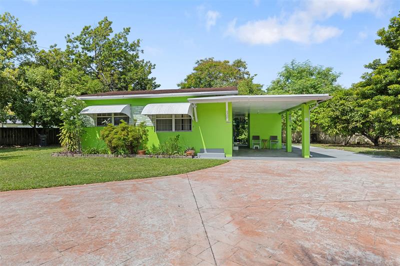 Details for 6300 Washington St, Hollywood, FL 33023