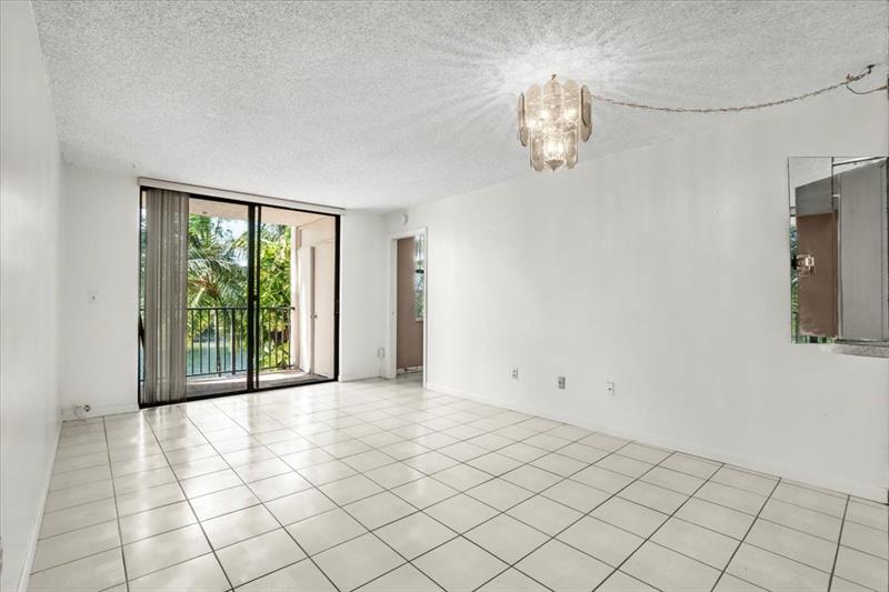 Image 8 of 26 For 14211 Kendall Dr  308e