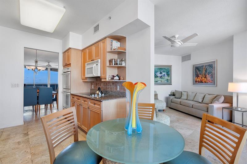Image 17 of 48 For 3100 Ocean Blvd  1203