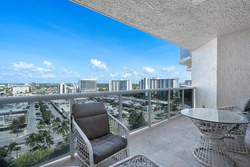 Image 19 of 48 For 3100 Ocean Blvd  1203