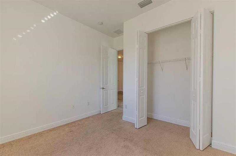 Image 18 of 38 For 2514 Venetian Ct