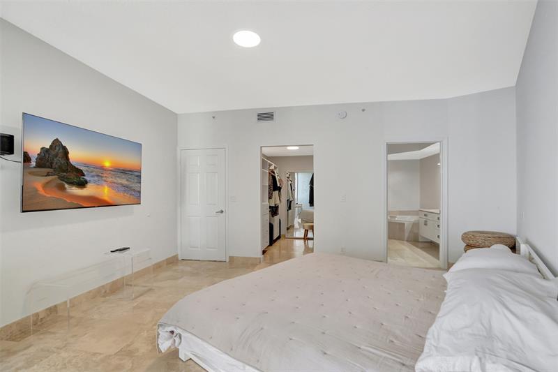 Image 12 of 50 For 3100 Ocean Blvd  1605