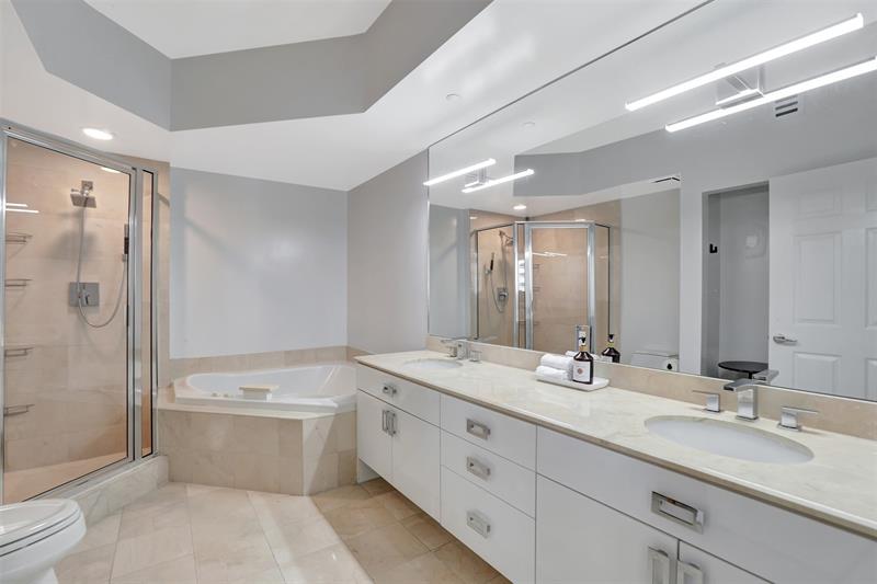 Image 13 of 50 For 3100 Ocean Blvd  1605