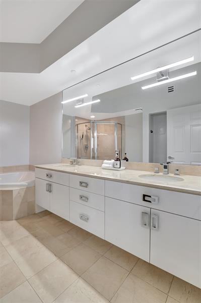 Image 14 of 50 For 3100 Ocean Blvd  1605