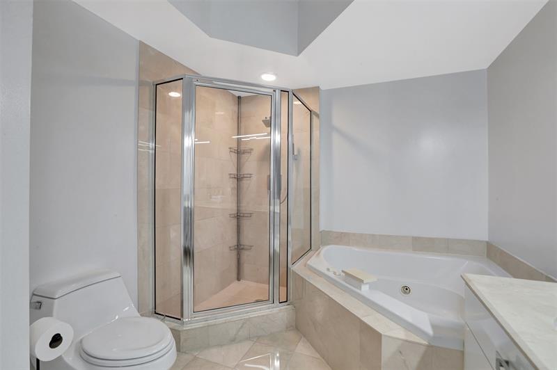 Image 15 of 50 For 3100 Ocean Blvd  1605