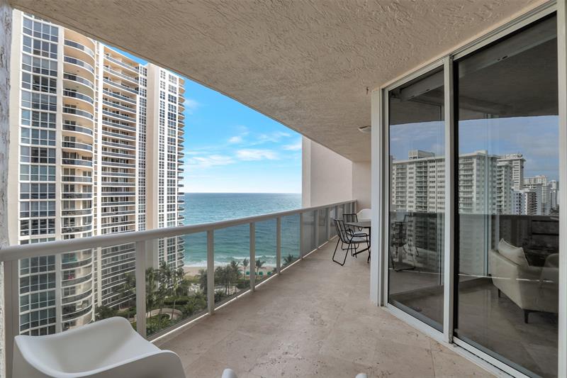 Image 22 of 50 For 3100 Ocean Blvd  1605